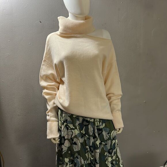 Paige Sweater  - Picture 6 of 6